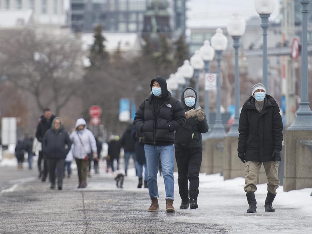 Heavy police presence expected across Quebec as 8 p.m. curfew starts tonight