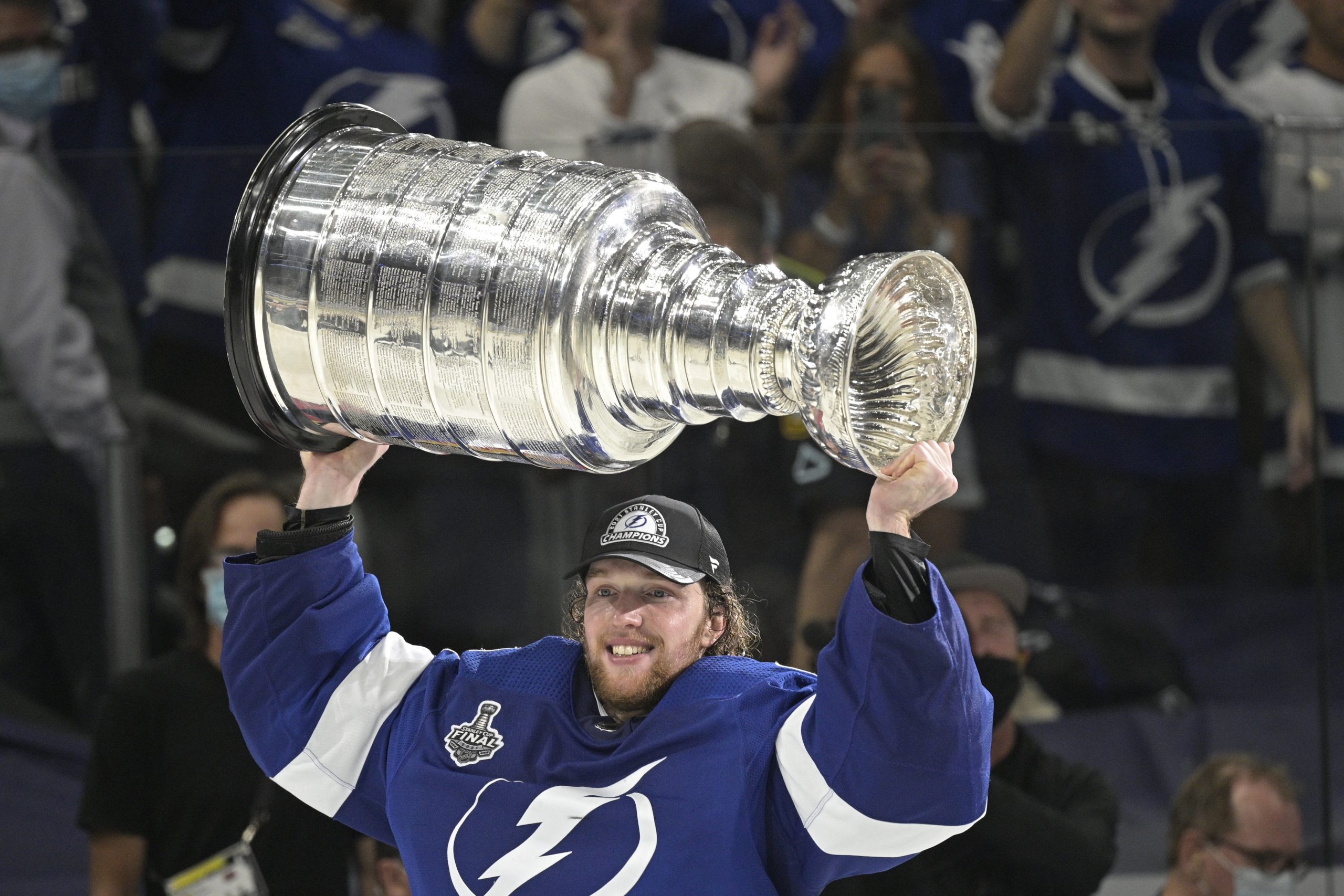 Vasilevskiy leads Lightning over Canadiens for second straight Stanley Cup