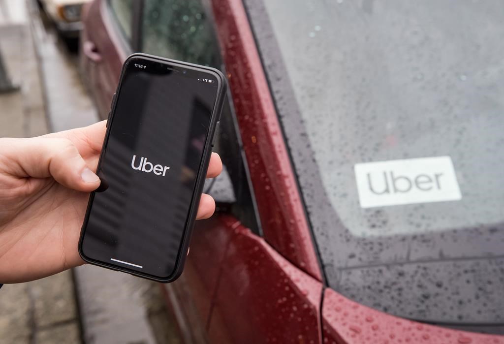 What strange items did Canadians forget in their Ubers last year?