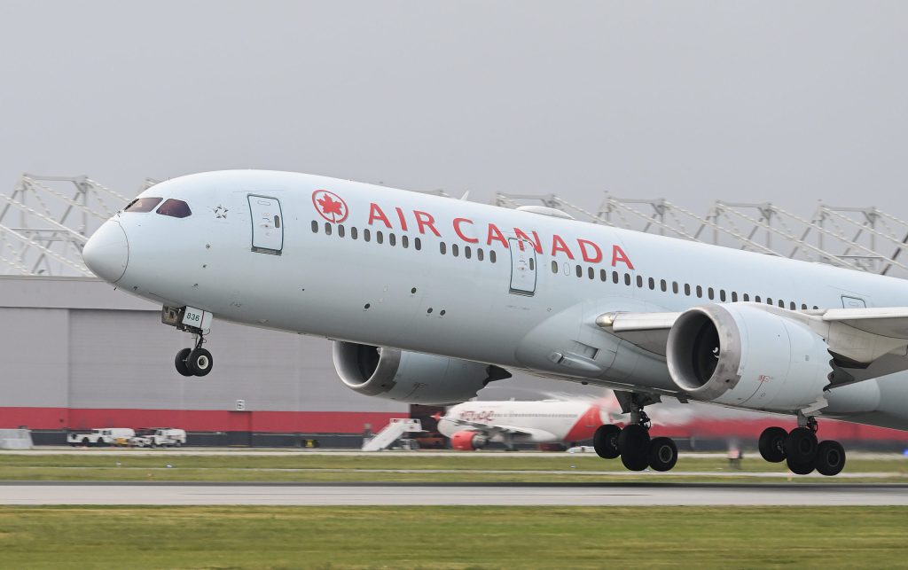 Air Canada pilots vote in favour of strike in September