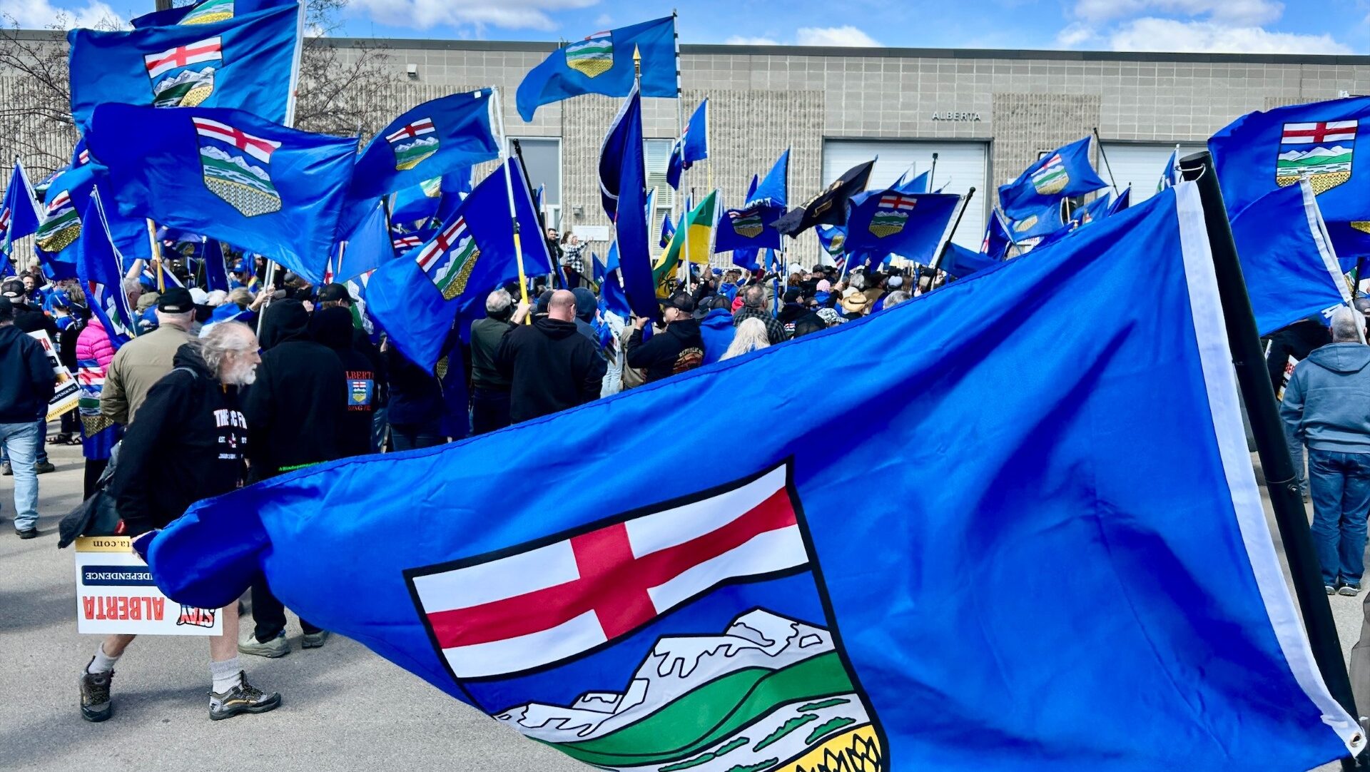 Judge quashes Alberta separation petition; Premier Smith says government will appeal
