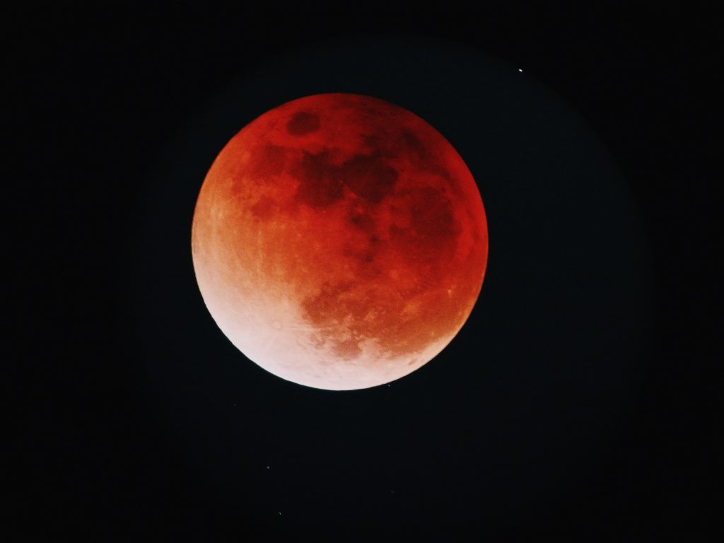 How and when Manitobans can view Sunday’s total lunar eclipse