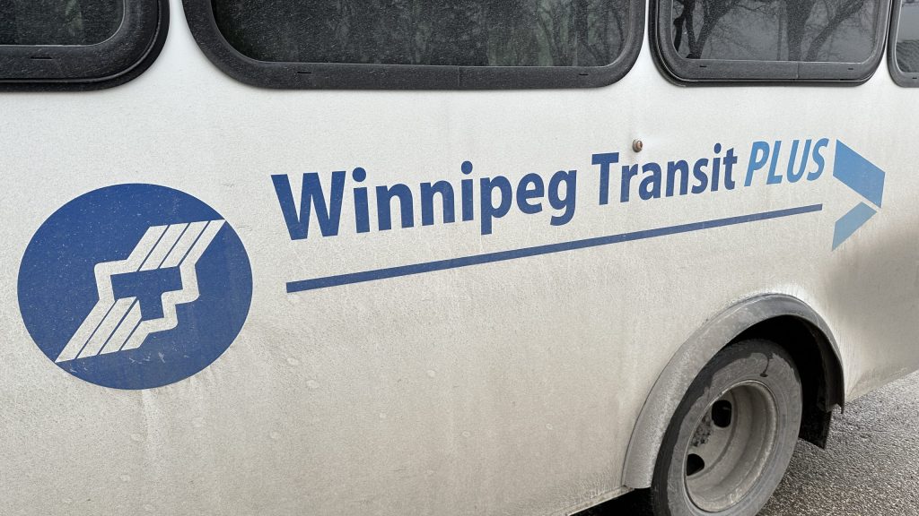 Winnipeg dialysis patients lament Transit Plus’ inconsistent pick-up times