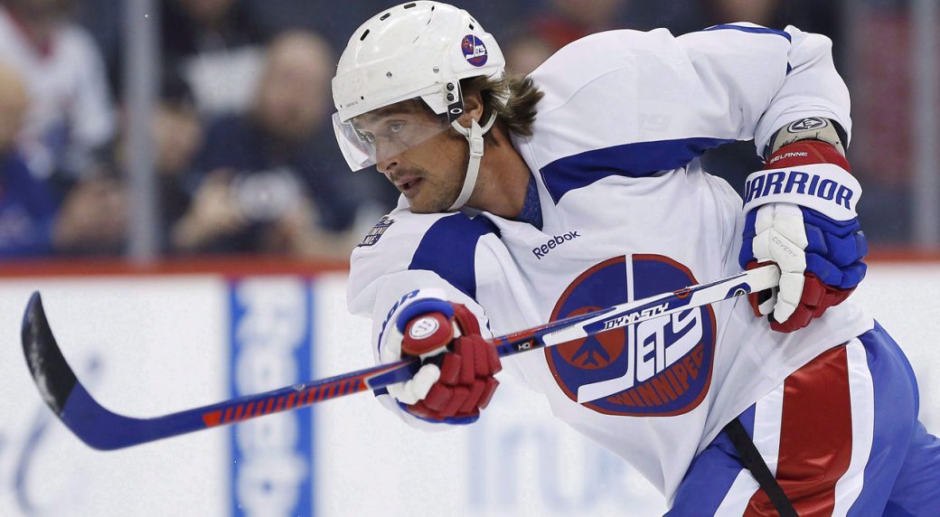 New Hall-of-Famer Teemu Selanne Brought Unity to Otherwise Hostile