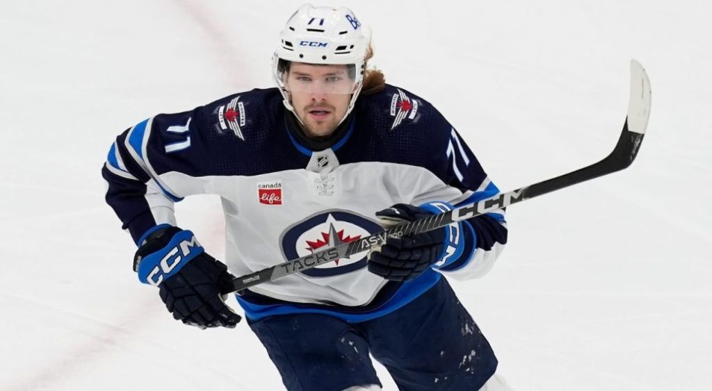 Winnipeg Jets recall forward Axel Jonsson-Fjallby from Manitoba Moose