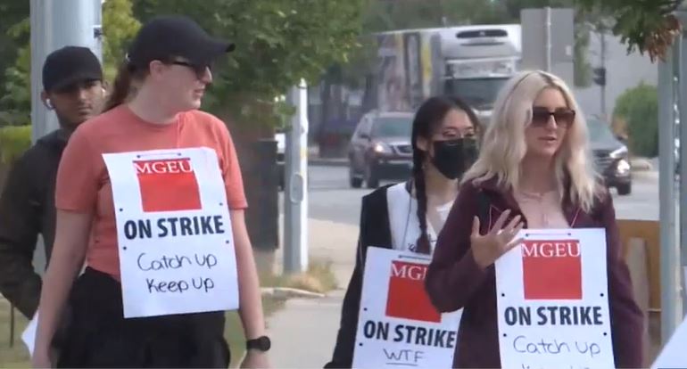 Winnipeg businesses frustrated by long MPI strike: ‘It’s affecting our daily life’