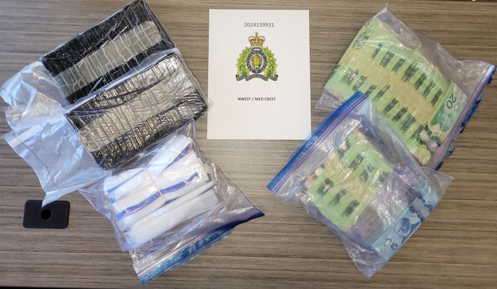 Cocaine, guns seized by Manitoba RCMP