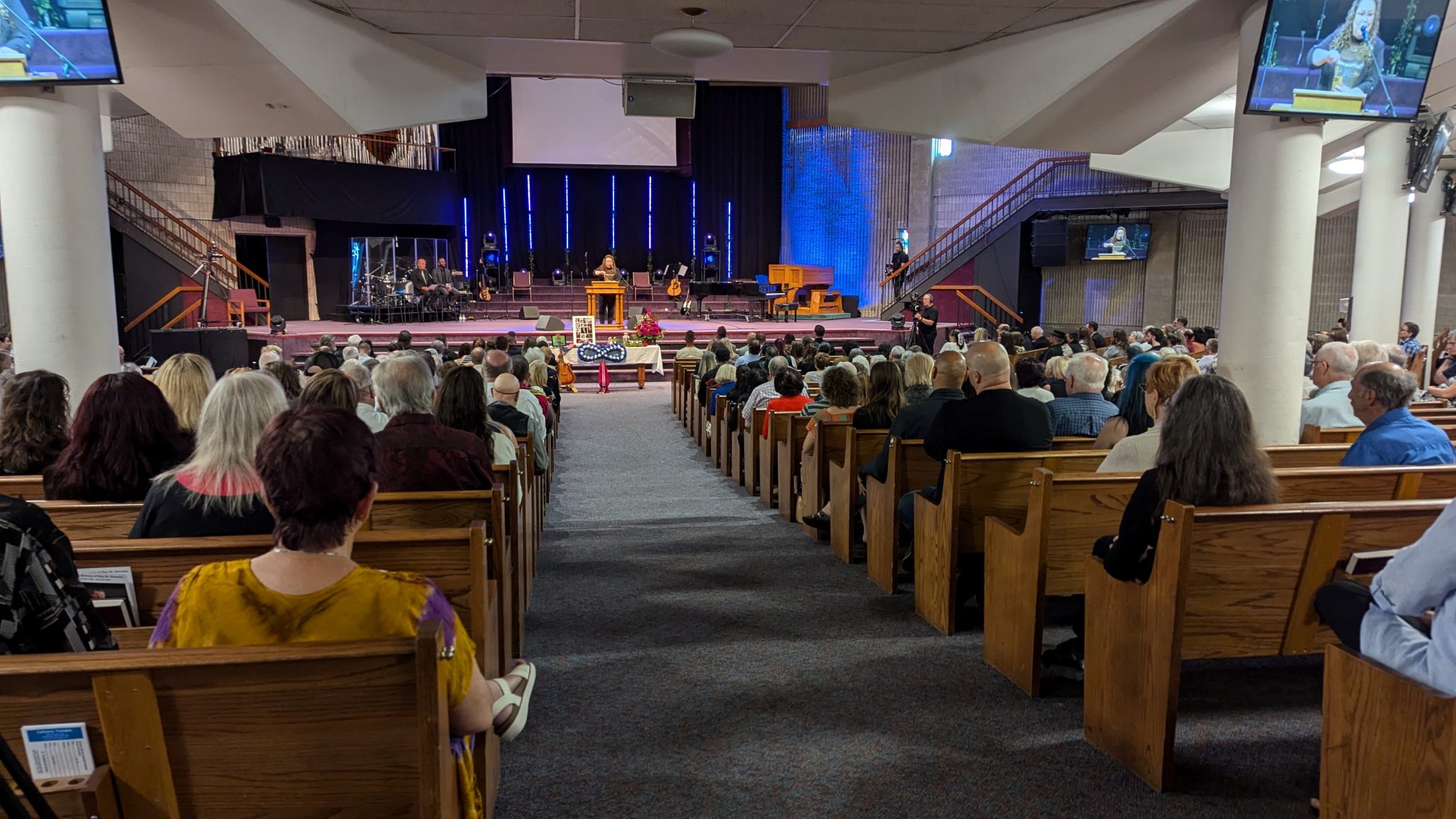 Celebration of life for ‘Winnipeg’s Elvis’ Ray St. Germain