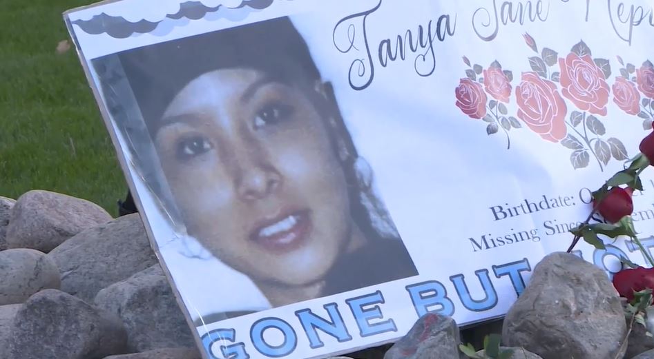 Discovery of human remains at Winnipeg landfill reignites decade-long trauma for family of missing woman