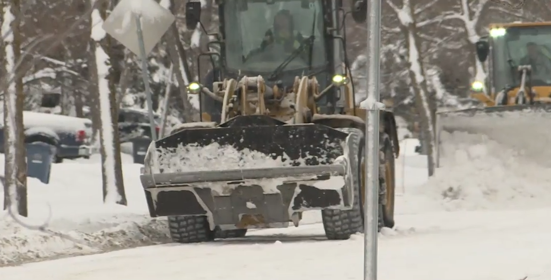 Plowing of major Winnipeg streets from Sunday morning