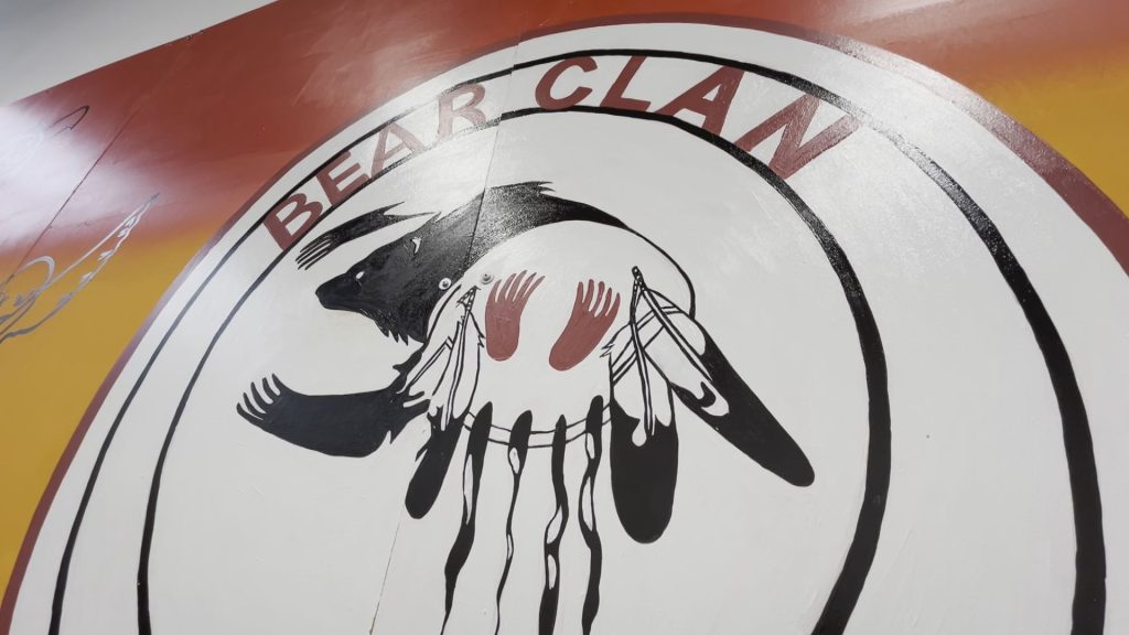 Winnipeg School Division, Bear Clan partner to get students involved in neighbourhood patrols