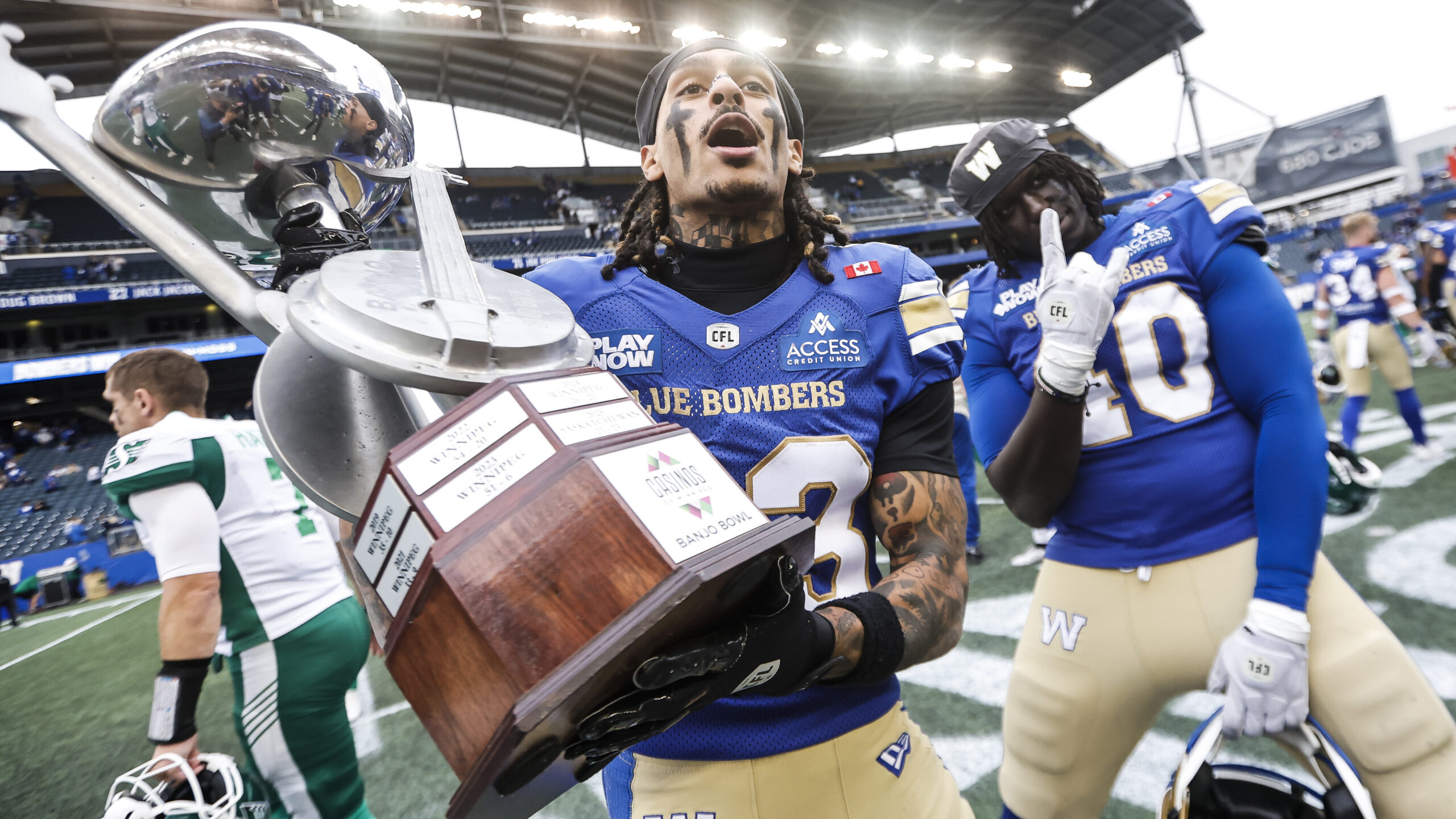 Blue Bombers pick Roughriders apart to win Banjo Bowl, lose Collaros to injury