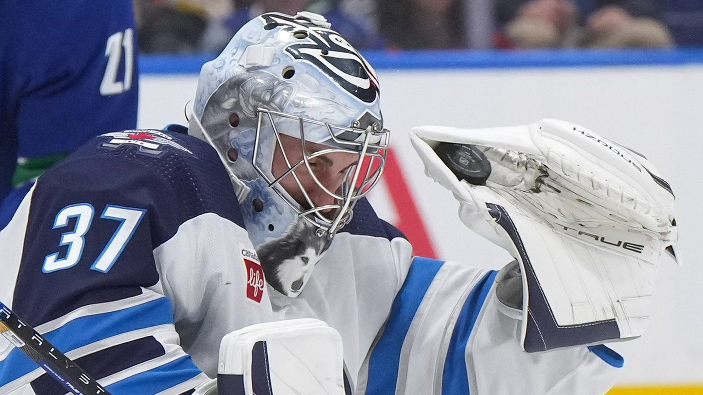 Hellebuyck On Decision To Re-up With Jets: 'I've Got It Really Good In ...