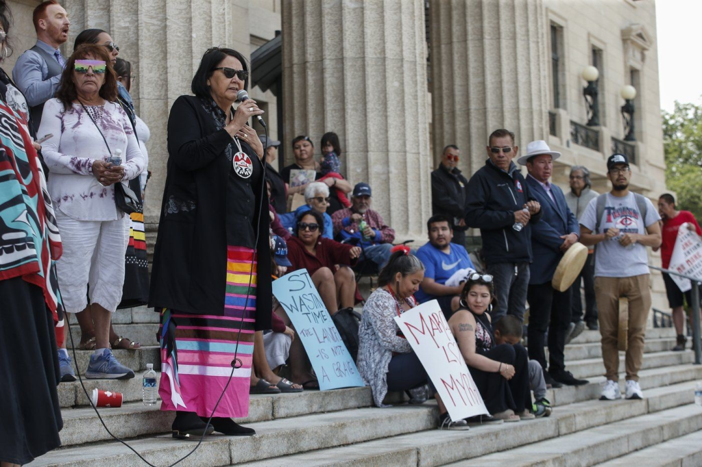 Premier says Manitoba grand chief to lie in State at provincial legislature